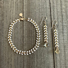 Load image into Gallery viewer, White Fishbone Chain Bracelet