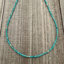 Load image into Gallery viewer, Emerald Green Crystal Choker with Gold Accents
